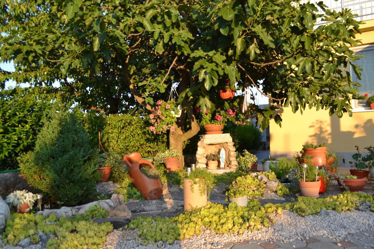 Casa Dela - Medjugorje Bed & Breakfast Exterior photo
